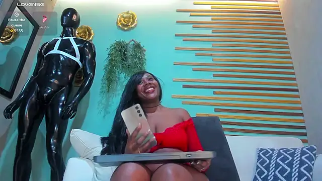 Snapshot of sofiaa_ebony chatting on February 24, 2026, 7:15 pm sofiaa ebony online show from February 24, 2026, 7:15 pm