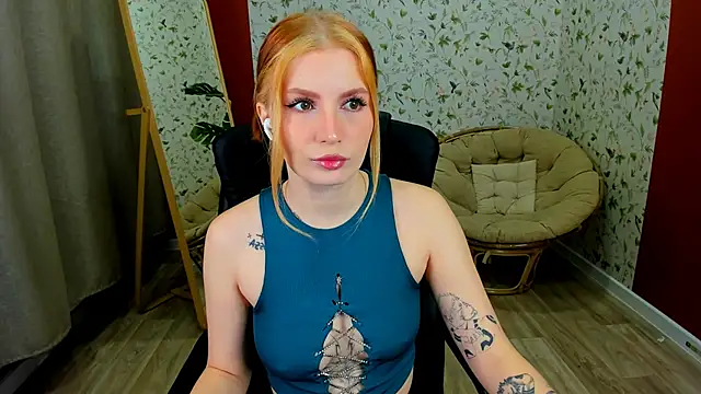 Snapshot of Mira__Blush chatting on December 14, 2025, 6:46 pm Mira Blush online show from December 14, 2025, 6:46 pm