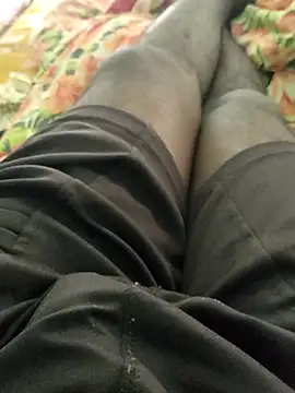 Snapshot of SILENT_FUCKER_01 chatting on February 18, 2025, 6:04 am SILENT FUCKER 01 online show from February 18, 2025, 6:04 am