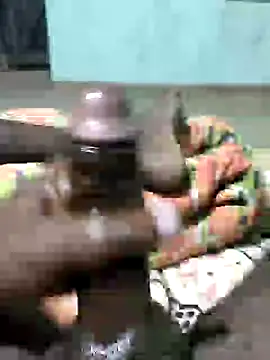 Snapshot of SILENT_FUCKER_01 chatting on December 16, 2024, 7:43 pm SILENT FUCKER 01 online show from December 16, 2024, 7:43 pm