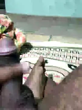 Snapshot of SILENT_FUCKER_01 chatting on December 19, 2024, 6:12 pm SILENT FUCKER 01 online show from December 19, 2024, 6:12 pm