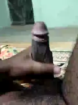 Snapshot of SILENT_FUCKER_01 chatting on February 25, 2025, 6:33 pm SILENT FUCKER 01 online show from February 25, 2025, 6:33 pm