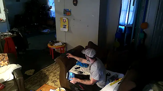 Snapshot of Bi_curious86 chatting on November 12, 2025, 3:16 pm Bi curious86 online show from November 12, 2025, 3:16 pm