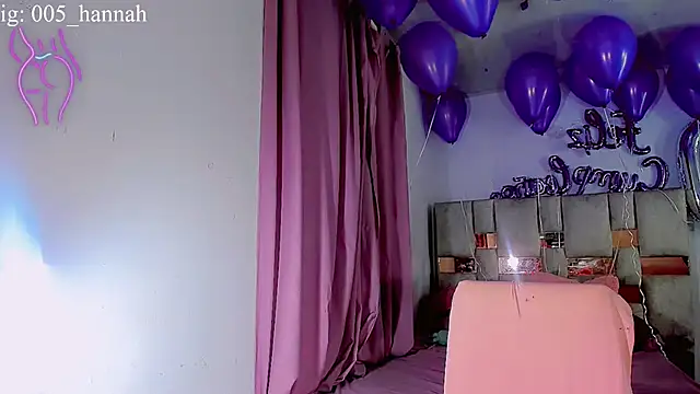 Hannahsmit online show from October 26, 2025, 4:24 am