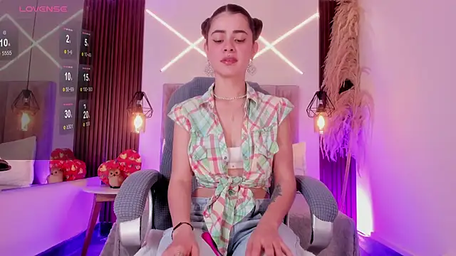 dasha-rodrigues online show from June 25, 2026, 1:49 pm