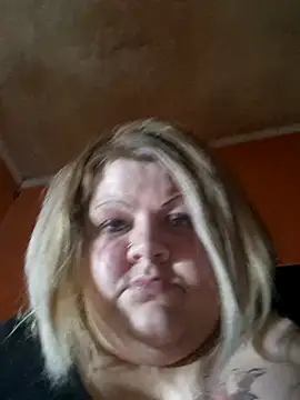 Snapshot of ducicsajsziii chatting on May 23, 2026, 10:09 pm ducicsajsziii online show from May 23, 2026, 10:09 pm