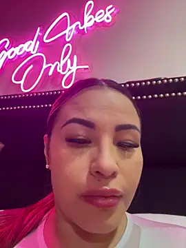 Snapshot of sexyyykloee chatting on March 2, 2026, 5:19 am sexyyykloee online show from March 2, 2026, 5:19 am