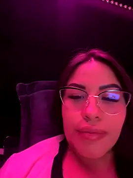 Snapshot of sexyyykloee chatting on October 29, 2025, 5:17 am sexyyykloee online show from October 29, 2025, 5:17 am