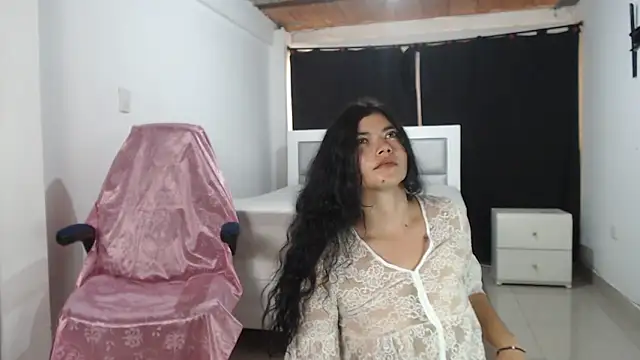 Snapshot of Danna_777 chatting on March 21, 2025, 9:01 pm Danna 777 online show from March 21, 2025, 9:01 pm