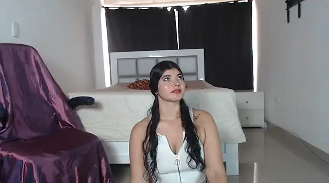 Snapshot of Danna_777 chatting on March 12, 2025, 6:43 pm Danna 777 online show from March 12, 2025, 6:43 pm