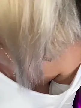 sofiah  online show from January 14, 2026, 4:43 pm