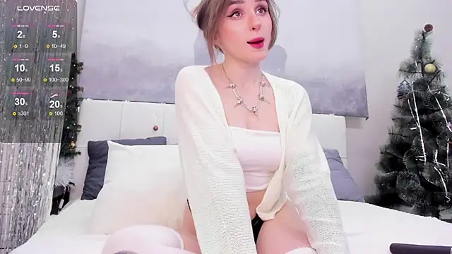 Snapshot of JuliaVangg_19 chatting on February 11, 2025, 1:52 am JuliaVangg 19 online show from February 11, 2025, 1:52 am