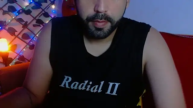 geeklatin88 online show from November 5, 2025, 10:51 am