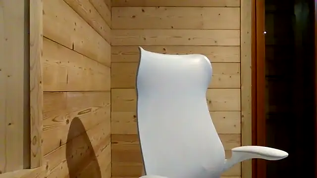 Snapshot of Madame_Callie chatting on December 1, 2025, 3:57 pm Madame Callie online show from December 1, 2025, 3:57 pm