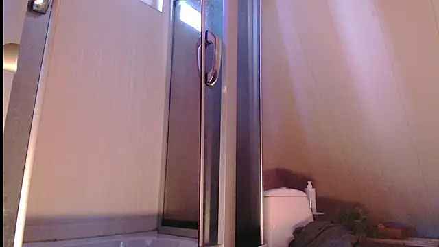 Snapshot of RubyLynxx chatting on November 15, 2025, 8:40 am RubyLynxx online show from November 15, 2025, 8:40 am