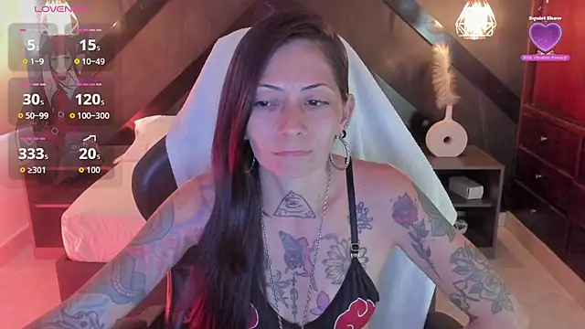Snapshot of dark_gotica chatting on June 23, 2026, 7:12 pm dark gotica online show from June 23, 2026, 7:12 pm