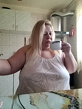 Snapshot of AriannaMilf chatting on November 15, 2025, 10:19 am AriannaMilf online show from November 15, 2025, 10:19 am