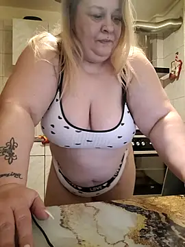 AriannaMilf online show from January 14, 2026, 11:19 pm