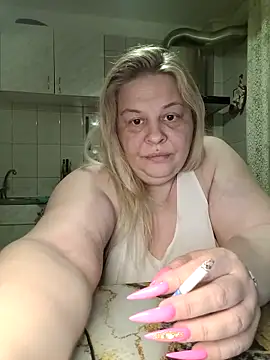 AriannaMilf online show from April 8, 2026, 9:05 pm