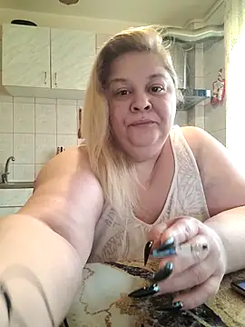 Snapshot of AriannaMilf chatting on November 23, 2025, 11:20 am AriannaMilf online show from November 23, 2025, 11:20 am