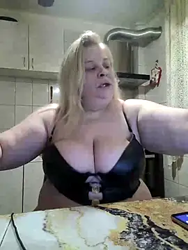 Snapshot of AriannaMilf chatting on November 21, 2025, 10:31 pm AriannaMilf online show from November 21, 2025, 10:31 pm