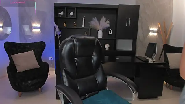 Snapshot of AmyWalker_ chatting on March 16, 2025, 10:22 am AmyWalker online show from March 16, 2025, 10:22 am