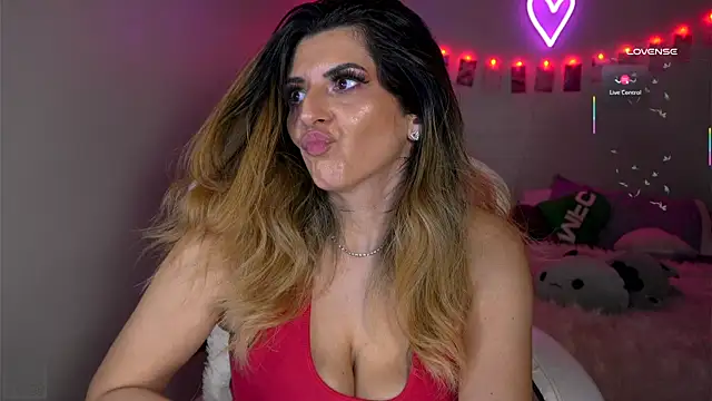 Snapshot of K4Li3Rxyzz chatting on March 7, 2025, 11:07 am K4Li3Rxyzz online show from March 7, 2025, 11:07 am