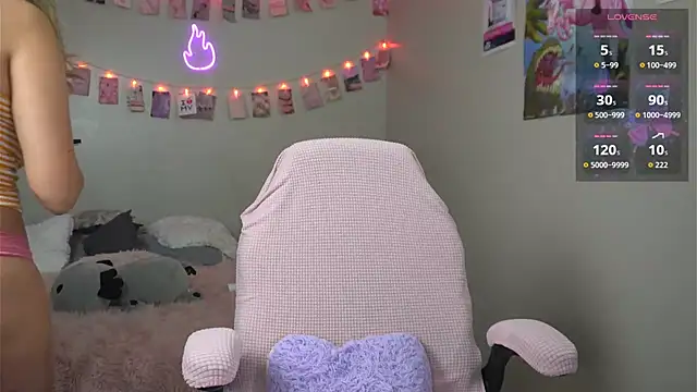 Snapshot of K4Li3Rxyzz chatting on September 28, 2025, 6:20 am K4Li3Rxyzz online show from September 28, 2025, 6:20 am