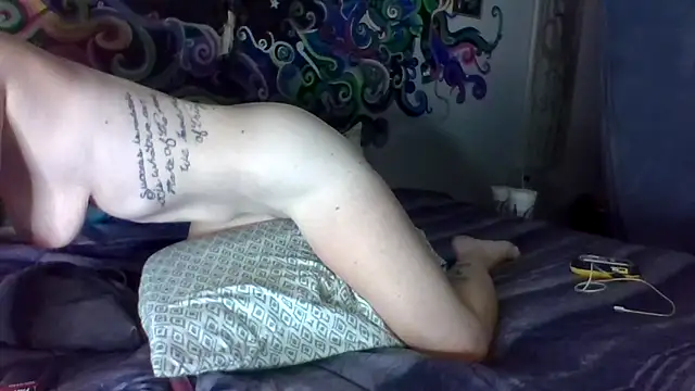 Snapshot of 4EyedSluttyGinger chatting on September 9, 2025, 8:57 am 4EyedSluttyGinger online show from September 9, 2025, 8:57 am