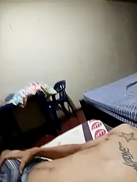 Snapshot of goldenboycol chatting on November 22, 2025, 1:04 am goldenboycol online show from November 22, 2025, 1:04 am