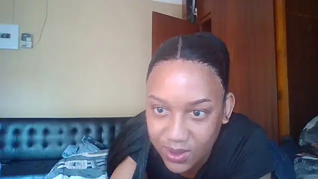 Snapshot of ShooingBunch chatting on December 1, 2025, 8:59 am ShooingBunch online show from December 1, 2025, 8:59 am