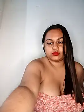 bumblebeegirl online show from January 18, 2026, 10:24 pm