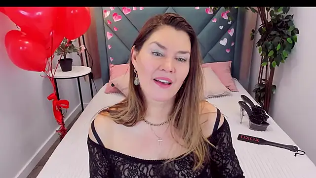 Snapshot of Adele_Russo chatting on February 12, 2025, 4:22 pm Adele Russo online show from February 12, 2025, 4:22 pm