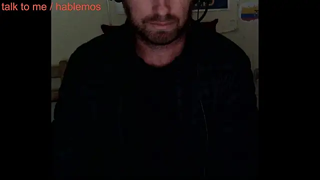 Snapshot of Davidhv2022 chatting on May 18, 2026, 3:28 pm Davidhv2022 online show from May 18, 2026, 3:28 pm
