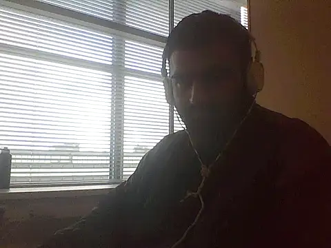 JohnBond009 online show from March 12, 2025, 1:08 pm