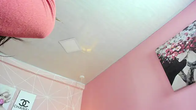 Snapshot of dolly_zoe chatting on November 27, 2025, 4:57 am dolly zoe online show from November 27, 2025, 4:57 am