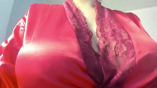 Snapshot of dolly_zoe chatting on November 14, 2025, 2:04 am dolly zoe online show from November 14, 2025, 2:04 am