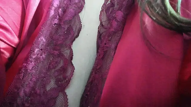 Snapshot of dolly_zoe chatting on November 19, 2025, 10:10 pm dolly zoe online show from November 19, 2025, 10:10 pm