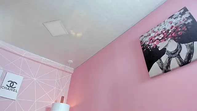 Snapshot of dolly_zoe chatting on November 11, 2025, 9:42 pm dolly zoe online show from November 11, 2025, 9:42 pm