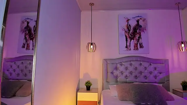 ayshel   online show from November 10, 2025, 4:50 am