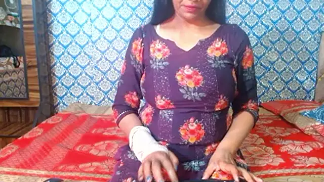 nikitahot3 online show from February 12, 2026, 1:05 am