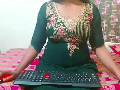 Snapshot of nikitahot3 chatting on March 14, 2025, 12:10 am nikitahot3 online show from March 14, 2025, 12:10 am