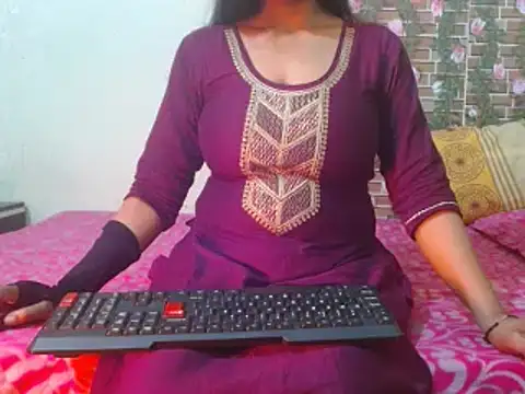 Snapshot of nikitahot3 chatting on March 3, 2025, 10:06 am nikitahot3 online show from March 3, 2025, 10:06 am