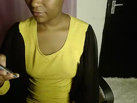 savage laura online show from October 30, 2025, 4:33 am