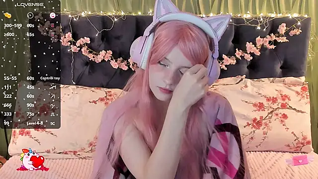 AliceLanley online show from September 24, 2025, 12:44 pm