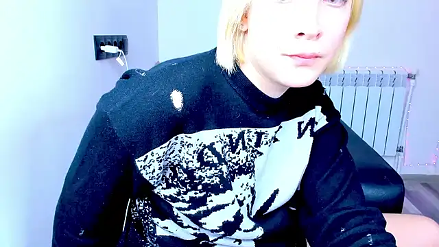 dollmore online show from October 30, 2025, 2:54 am