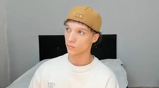 angelcortes online show from March 21, 2025, 3:57 pm