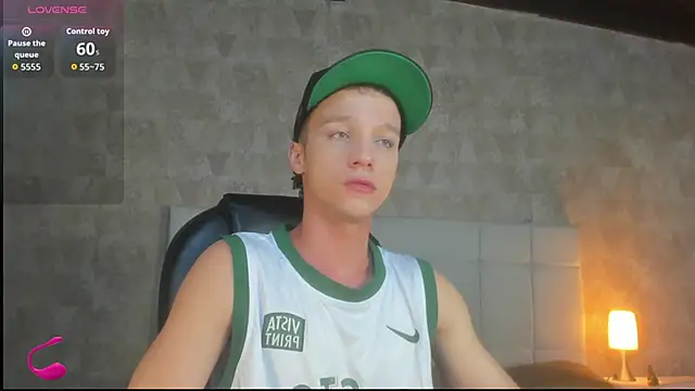 angelcortes online show from December 1, 2025, 1:34 pm