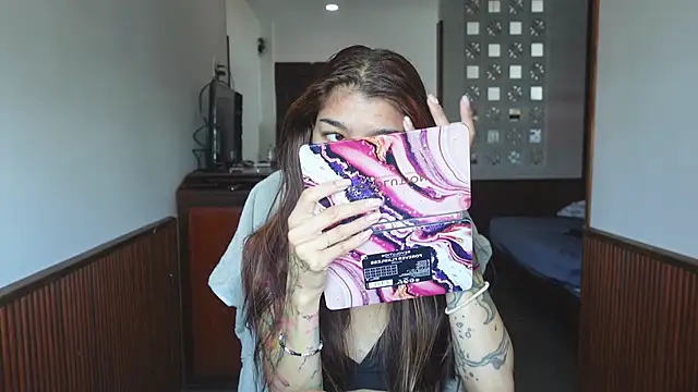 vinkitinkii online show from April 2, 2026, 3:57 am