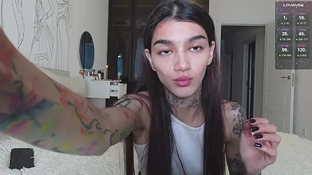 Snapshot of vinkitinkii chatting on November 8, 2025, 6:17 am vinkitinkii online show from November 8, 2025, 6:17 am